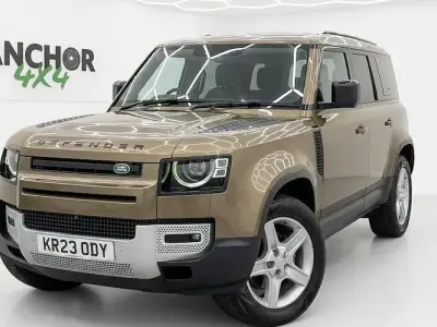 Used Land Rover Defender SE 249 HP (183 kW) 2023 Brown SUV