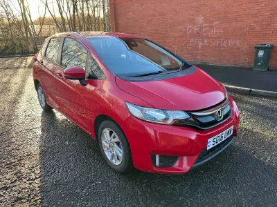 Used Honda Jazz SE 102 HP (75 kW) 2016 Red Hatchback