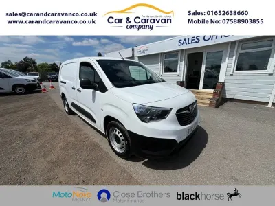 Used Vauxhall Combo 100 HP (73 kW) 2021 White MPV