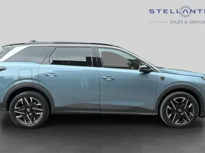 Second-hand Peugeot 5008 GT 134 CP (98 kW) 2025 Albastru SUV
