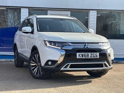 Used Mitsubishi Outlander 150 HP (110 kW) 2019 White SUV