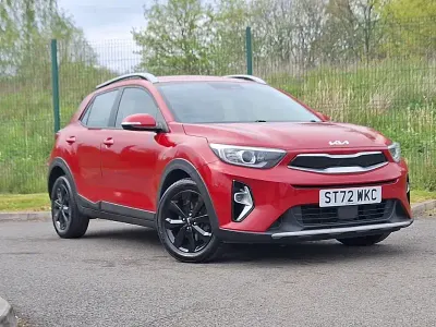Used Kia Stonic 99 HP (72 kW) 2023 Red SUV