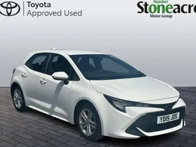 Used Toyota Corolla 116 HP (85 kW) 2019 White Hatchback
