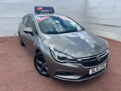 Używany Vauxhall Astra SRi 150 KM (110 kW) 2016 Szary Hatchback