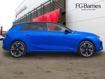 Used Vauxhall Astra Ultimate 113 kW (154 HP) 2023 Blue Hatchback