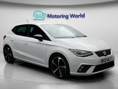 Used Seat Ibiza FR Sport 110 HP (80 kW) 2022 White Hatchback