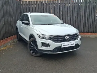 Usado VW T-Roc Black Edition 110 HP (80 kW) 2021 Prateado SUV