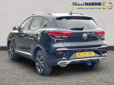 Usado MG ZS Exclusive 105 HP (77 kW) 2024 Preto SUV