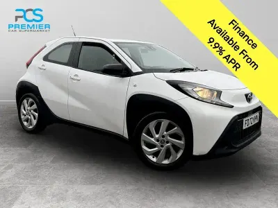 Used Toyota Aygo X PURE 72 HP (52 kW) 2023 White SUV