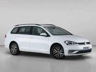 Used VW Golf VII SE 116 HP (85 kW) 2018 White Estate