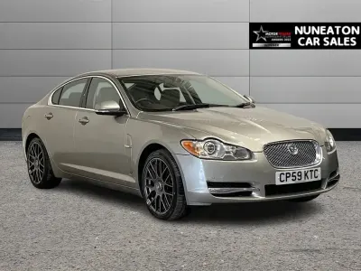 Używany Jaguar XF Premium Luxury 240 KM (176 kW) 2010 Złoty Sedan/Limuzyna