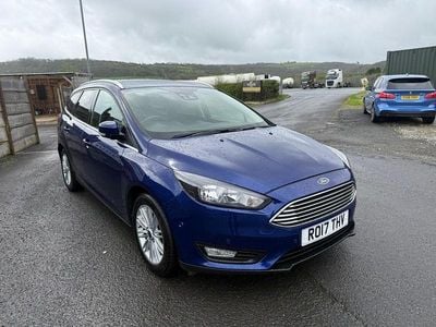 Used Ford Focus Zetec 120 HP (88 kW) 2017 Blue Estate