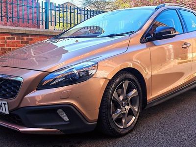 Begagnad Volvo V40 2014 Brun Halvkombi