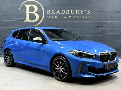Usado BMW M135 Sport Line 2022 Azul Utilitario