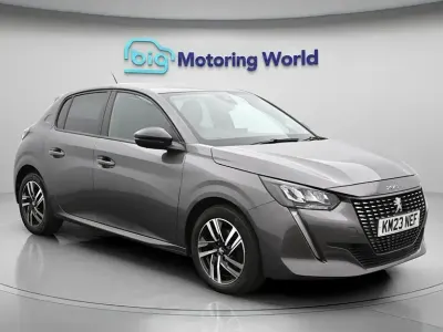 Gebraucht Peugeot 208 Active+ 100 PS (73 kW) 2023 Grau Kleinwagen