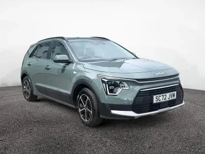 Used Kia Niro 2023 Green SUV