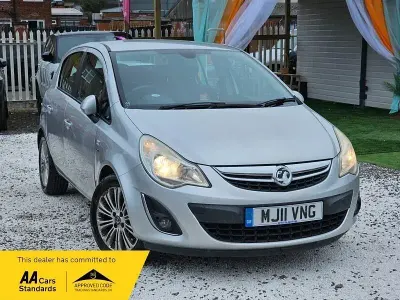 Second-hand Vauxhall Corsa 2011 Argintiu Hatchback