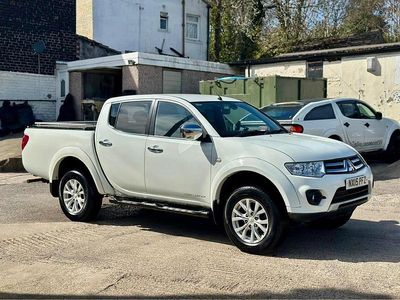 Used Mitsubishi L200 2015 White Pickup