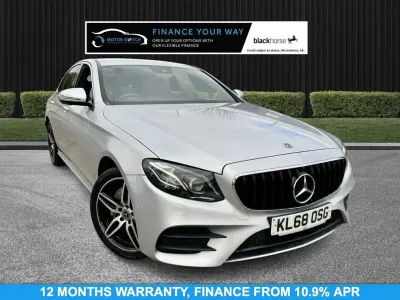 Usado Mercedes E220 AMG line 194 HP (142 kW) 2019 Prateado Sedan