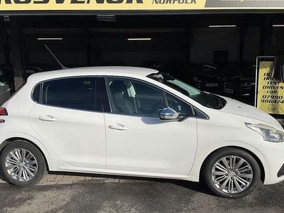White Used 2016 Peugeot 208 Allure Hatchback | £4,495 (Fair price)
