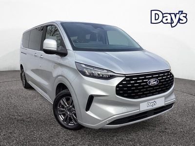 Begagnad Ford Tourneo Custom Titanium 2024 Silver Van