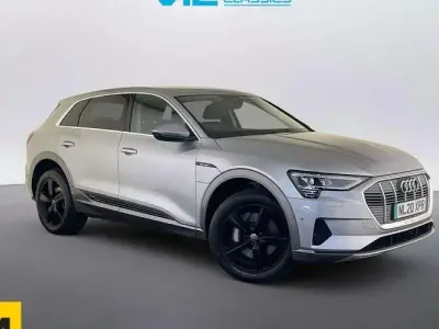 Begagnad Audi e-tron Design 230 kW (313 HK) 2022 SUV