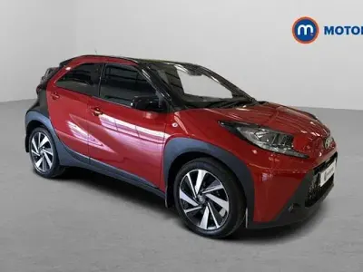 Used Toyota Aygo X 72 HP (52 kW) 2023 Red SUV