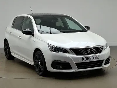 Gebraucht Peugeot 308 GT-line 131 PS (96 kW) 2019 Weiß Kleinwagen