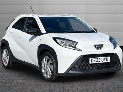 Used Toyota Aygo X PURE 72 HP (52 kW) 2023 White SUV