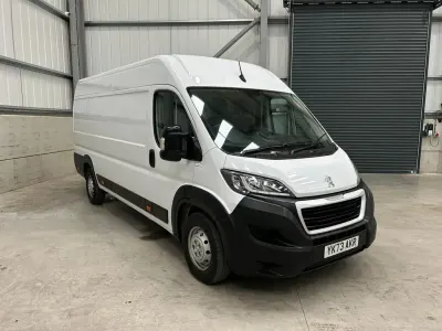 Used Peugeot Boxer Premium 140 HP (102 kW) 2023 White Van
