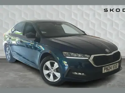 Used Skoda Octavia SE Technology 147 HP (108 kW) 2024 Petrol blue metallic Hatchback