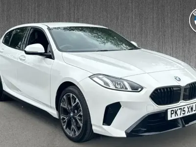 Używany BMW 120 M Sport 168 KM (123 kW) 2025 Biały Hatchback