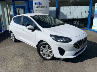 Used Ford Fiesta Titanium 100 HP (73 kW) 2023 White Hatchback
