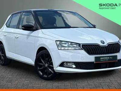 Used Skoda Fabia Colour Edition 70 HP (51 kW) 2021 Candy white black magic pearl effect Hatchback