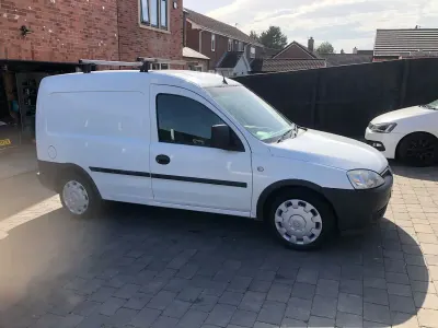 Used Vauxhall Combo 75 HP (55 kW) 2010 White MPV