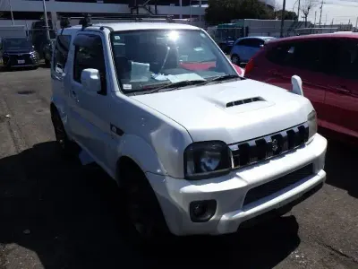 Used Suzuki Jimny Adventure 85 HP (62 kW) 2015 White SUV
