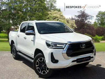 Used Toyota HiLux 201 HP (147 kW) 2023 White Pickup