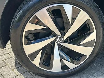 Black Used 2022 VW ID.4 Pro SUV | £22,599 (Fair price)