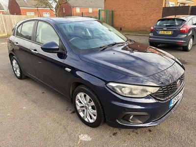 Used Fiat Tipo Easy Plus 120 HP (88 kW) 2016 Blue Hatchback