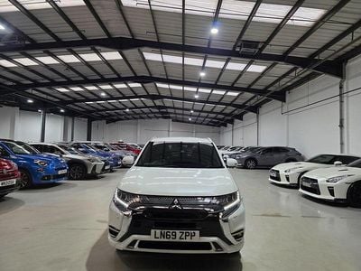 Used Mitsubishi Outlander P-HEV 2019 White SUV