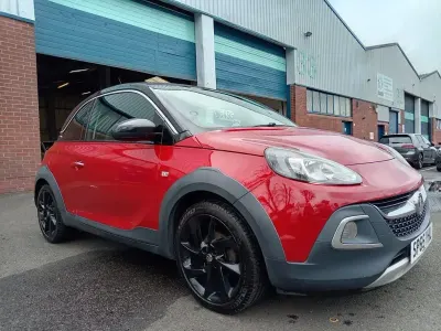 Używany Vauxhall Adam Rocks 2015 Czerwony Hatchback