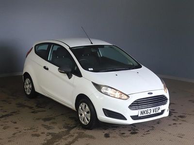 Used Ford Fiesta Studio 82 HP (60 kW) 2014 White Hatchback
