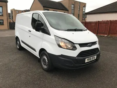 Used Ford Transit Custom 105 HP (77 kW) 2018 White Van