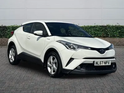 Used Toyota C-HR 122 HP (89 kW) 2017 White SUV