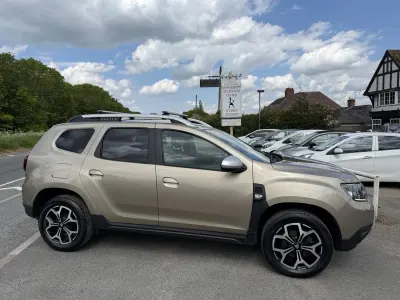 Begagnad Dacia Duster Prestige 115 HK (84 kW) 2018 Beige SUV