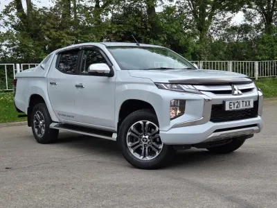 Usado Mitsubishi L200 150 HP (110 kW) 2021 Branco Pickup