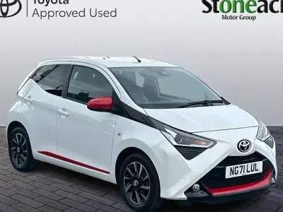 Used Toyota Aygo Trend 72 HP (52 kW) 2019 White Hatchback