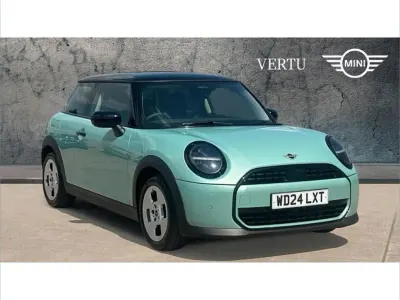 Used Mini Cooper Hatch 156 HP (114 kW) 2024 Green Hatchback