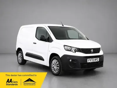 Used Peugeot Partner Premium 131 HP (96 kW) 2022 White MPV