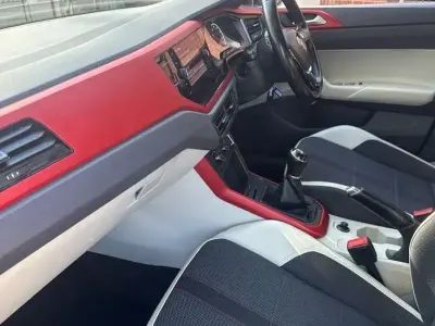 Usado VW Polo Beats 80 CV (58 kW) 2020 Rojo Utilitario